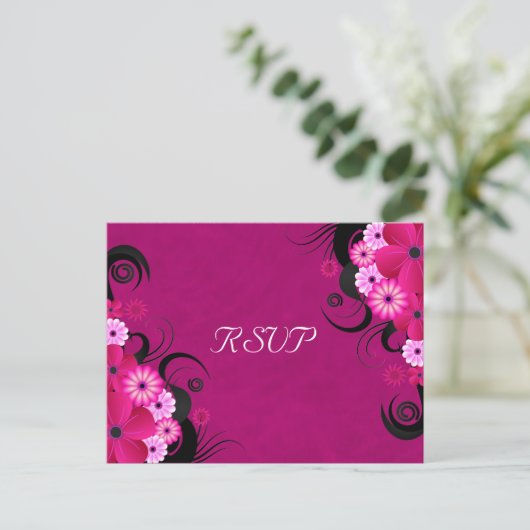 Dark Fuchsia Floral Wedding RSVP Replik Cards Einladungspostkarte (Stehend Vorderseite)