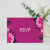 Dark Fuchsia Floral Wedding RSVP Response Cards Karte (Stehend Vorderseite)