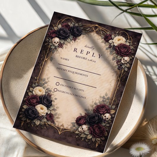 Dark Gothic Skull Floral Wedding RSVP Karte