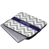 Dark Gray Lg Zickzack Navy Blue Name Monogram Laptopschutzhülle (Vorne Knopf)