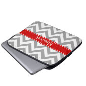 Dark Gray Lg Zickzack Red Name Monogram Laptopschutzhülle (Vorne Knopf)