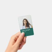 Dark Gree Modern Business ID Card | Mitarbeiter-Ab Ausweis (Handheld)