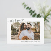 Dark Green Simple Foto Heart Script Wedding Dankeskarte (Stehend Vorderseite)