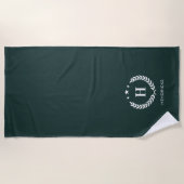 Dark Green Stylish Monogram Modern Minimalist Strandtuch (Vorderseite)