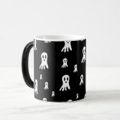 Dark Halloween Ghosts Verwandlungstasse (Vorderseite Links)