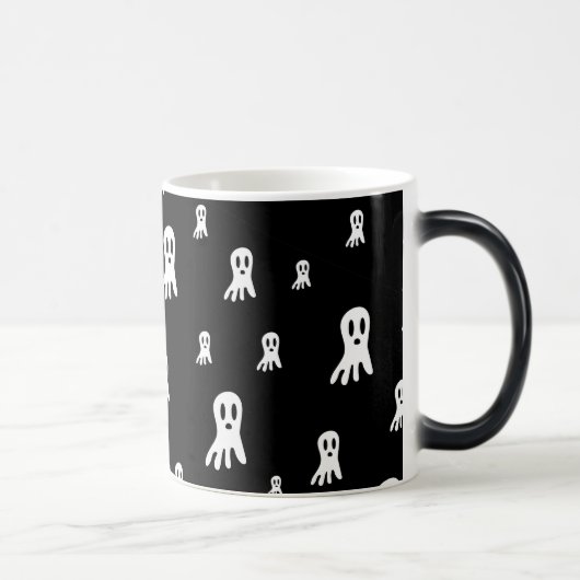Dark Halloween Ghosts Verwandlungstasse (Rechts)