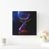 DARK HOURGLASS QUADRATISCHE WANDUHR (Zuhause)