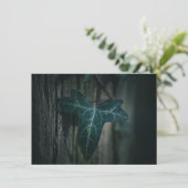Dark Ivy Leaf Nature Foto Card (Stehend Vorderseite)