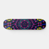 Dark Kaleidoskop Design: Benutzerdefiniertes Skate Skateboard (Horizontal)