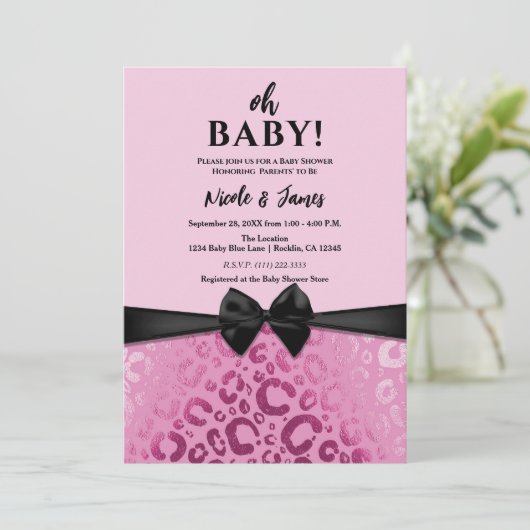 Dark & Light Pink Glam Leopard Print Baby Dusche Einladung (Stehend Vorderseite)