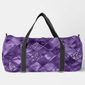 DARK LILA DIAMOND TEXTURE SIEHT AUS DUFFLE BAG (Vorderseite)