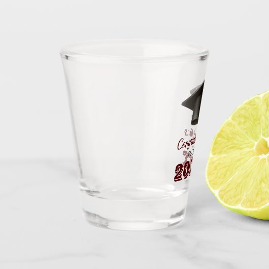 Dark Maroon Gray Herzlichen Glückwunsch Uni Gradua Schnapsglas (Links)