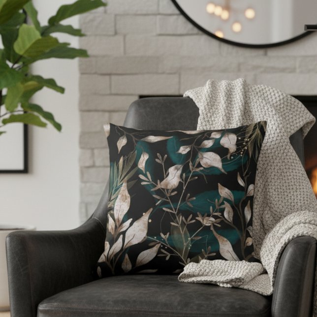 Dark Modern Boho Botanische Blätter Kissen (Von Creator hochgeladen)
