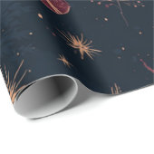 Dark Modern Elegant Holiday Patterns Pine Berry Geschenkpapier (Rolleneckpunkt)
