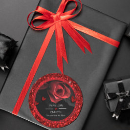 Dark Moody Black Red Florals Runder Aufkleber