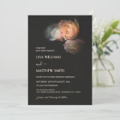 Dark Moody Blush Apricot Roses Wedding Einladung (Stehend Vorderseite)