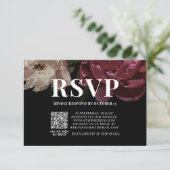 Dark Moody Blush Burgundy QR Code Wedding RSVP Karte (Stehend Vorderseite)