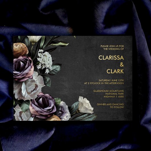 Dark Moody Bold Floral Black & Lila Wedding Folieneinladung