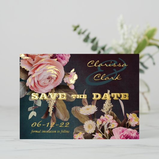 Dark Moody Bold Floral Gold Save the Date Folieneinladung (Stehend vorne)