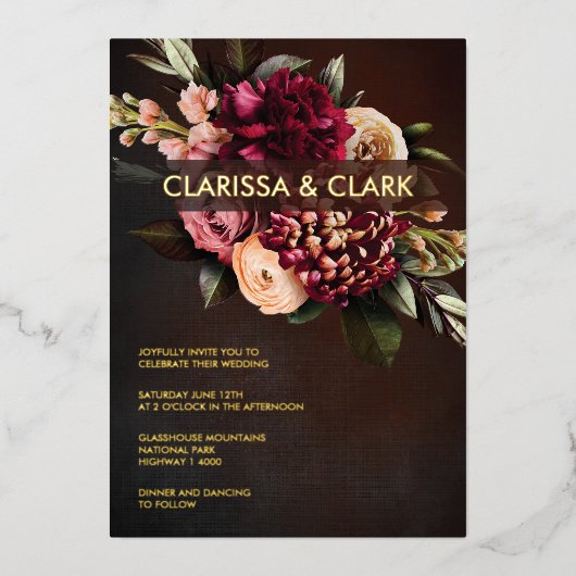 Dark Moody Bold Floral Marsala Wedding Foil Invit Folieneinladung (Vorderseite)