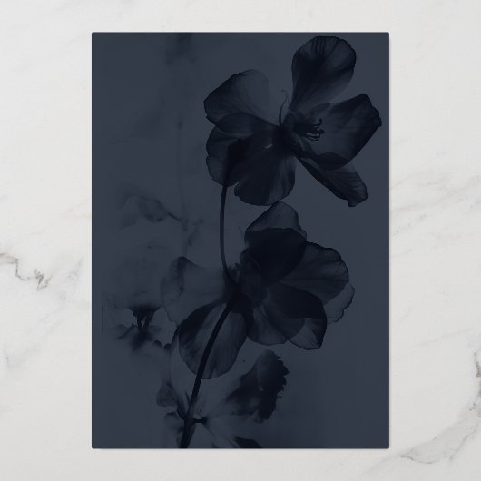 Dark Moody Botanical Overlay Blue Wedding Gold Folieneinladung (Rückseite)