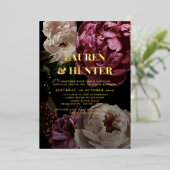 Dark Moody Burgundy Blush Botanical Wedding Gold Folieneinladung (Stehend vorne)