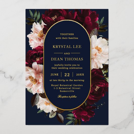 Dark Moody Burgundy Blush Navy Blue Floral Wedding Folieneinladung (Vorderseite)