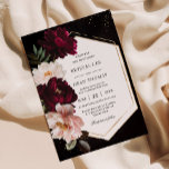 Dark Moody Burgundy Blush Peonies Floral Wedding Einladung<br><div class="desc">Personalisieren Sie diese elegante Hochzeitseinladung einfach und schnell. Klicken Sie einfach auf die Schaltfläche Bearbeiten mit Entwurfswerkzeugen,  um den Text zu bearbeiten,  Schriftart und Schriftart zu ändern. Mit dekadenten bordeauxroten und rot-rosa Blume vor einem dunkelmoody-Hintergrund. Matching-Elemente im Speicher verfügbar. c) Somerset Fine Paperie</div>