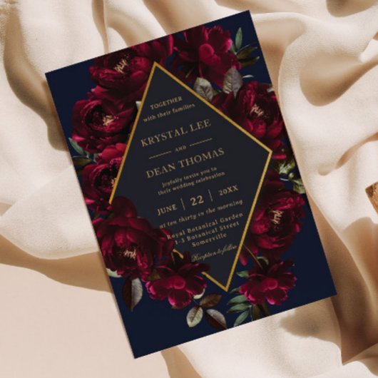 Dark Moody Burgundy Navy Blue Floral Wedding Einladung