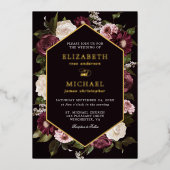 Dark Moody Floral Burgundy Elegant Wedding Folieneinladung (Vorderseite)