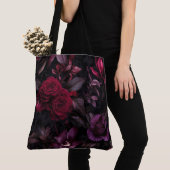 Dark Moody Floral Elegant Black & Burgundy Tasche (Von Nahem)
