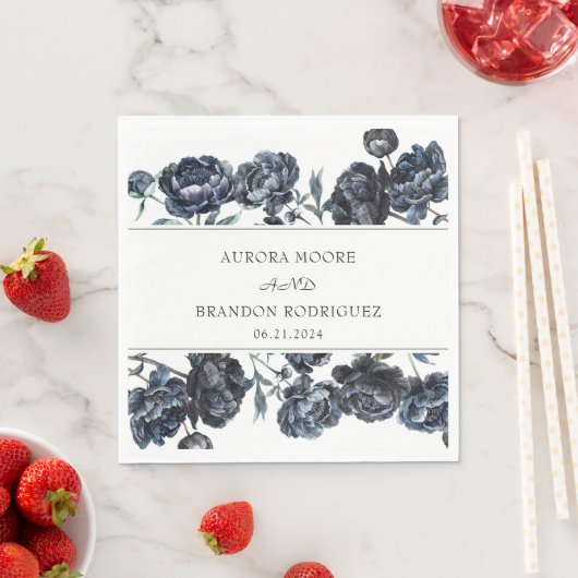 Dark Moody Gothic Blue Floral Wedding Serviette (Beispiel)