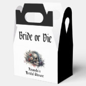 Dark Moody Gothic Bridge oder Die Brautparty Geschenkschachtel (Geöffnet)