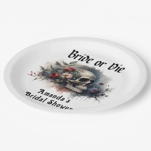 Dark Moody Gothic Bridge oder Die Brautparty Pappteller (Schrägansicht)