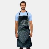 Dark Moody Ivy Nature Foto Schürze (Getragen)