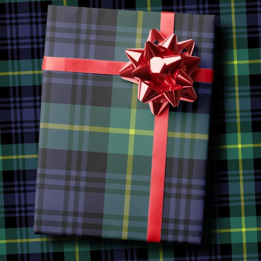 Dark Moody Navy and Forest Green Tartan Plaid Geschenkpapier