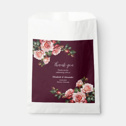 Dark moody pink and red roses burgundy wedding geschenktütchen (Vorderseite)