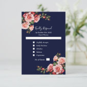 Dark moody pink and red roses navy blue wedding RSVP karte (Stehend Vorderseite)