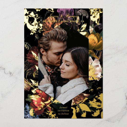 Dark Moody Romantic Floral Foto Save the Date Folieneinladung (Vorderseite)