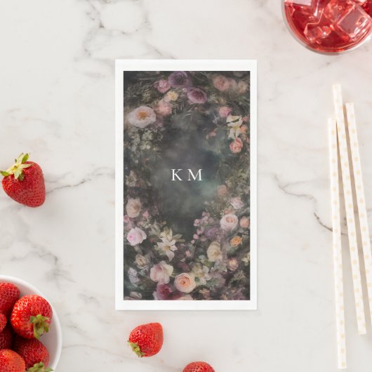 Dark Moody Romantic Floral Monogram Wedding Serviette (Beispiel)