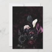 Dark Moody Romantic Floral Wedding Einladung (Rückseite)