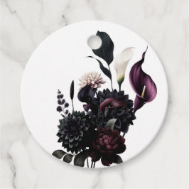 Dark Moody Romantic Floral White Wedding Geschenkanhänger