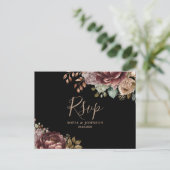 Dark Moody Rose Fall Winter Floral Wedding Rsvp Postkarte (Stehend Vorderseite)