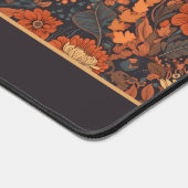 Dark Moody Vintag Floral Schreibtischunterlage (Ecke)