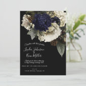 Dark Moody Winter Floral Wedding Einladung (Stehend Vorderseite)