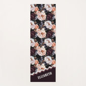 Dark Peonies Floral Pattern | Monogramm Yogamatte (Vorderseite)