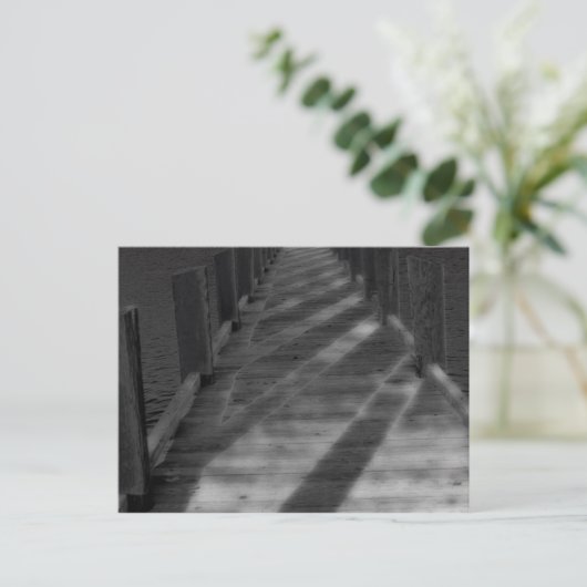 Dark Pier Postcrad Postkarte (Stehend Vorderseite)