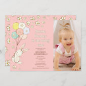Dark Pink Daisies Balloons Einige sonnige 1. Gebur Einladung (Vorne/Hinten)