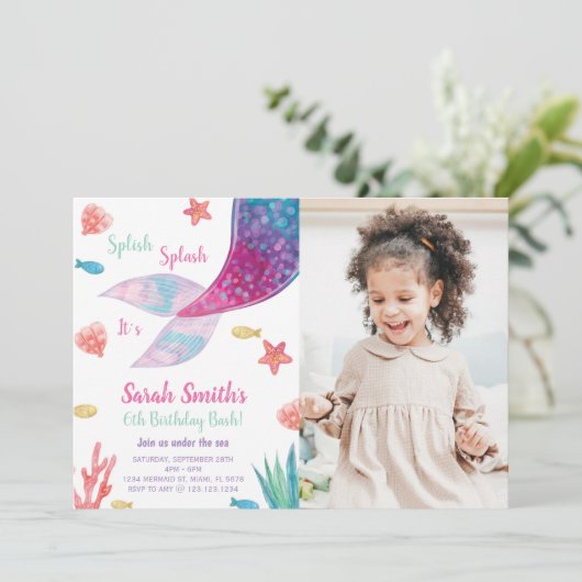 Dark Pink Mermaid Schwanz Geburtstag Einladung (Stehend Vorderseite)