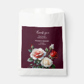 Dark Pretty pink white red roses floral wedding Geschenktütchen (Vorderseite)